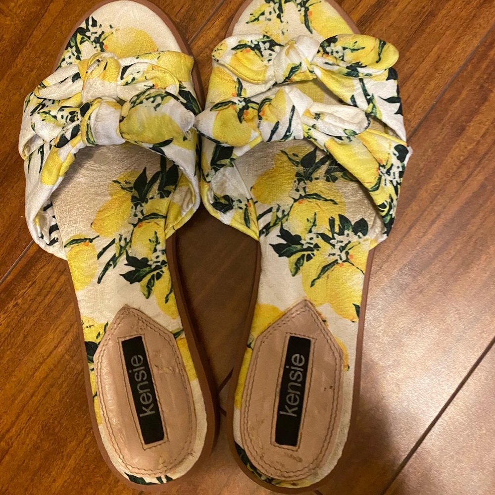 Lemon Sandals - Picture 2 of 2